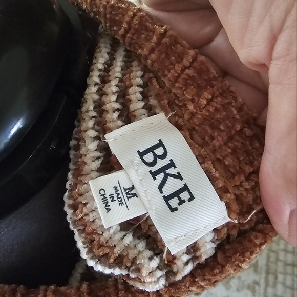 BKE Women's Cardigan - Brown, Rust and Cream. Size Medium - Picture 6 of 8